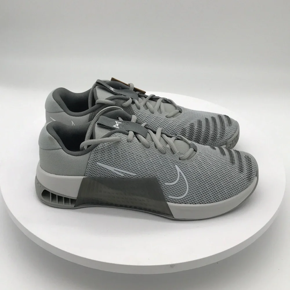 Nike mens Sneakers size 9 US